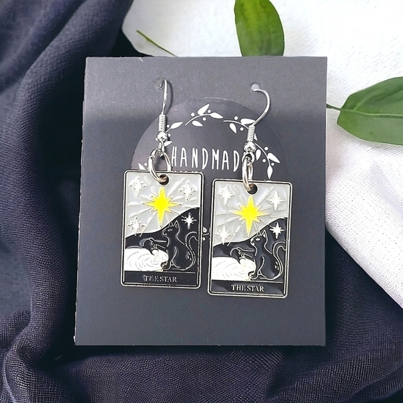 Handcrafted The Star Tarot Card Metal Earrings NWT - Picture 1 of 2